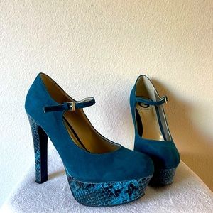 G by guess Mary Jane Heels